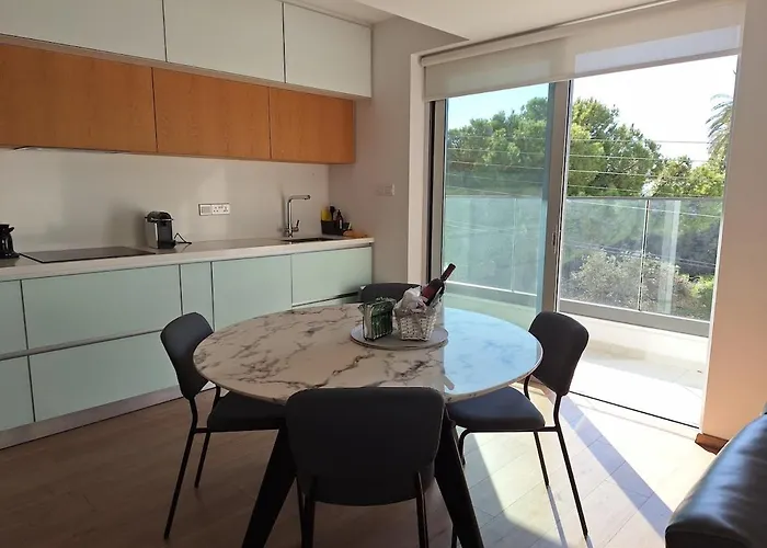 Luxury Seafront 2 Bedroom شقة ليماسول