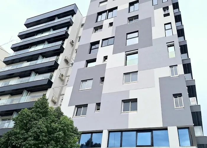 Luxury Seafront 2 Bedroom *