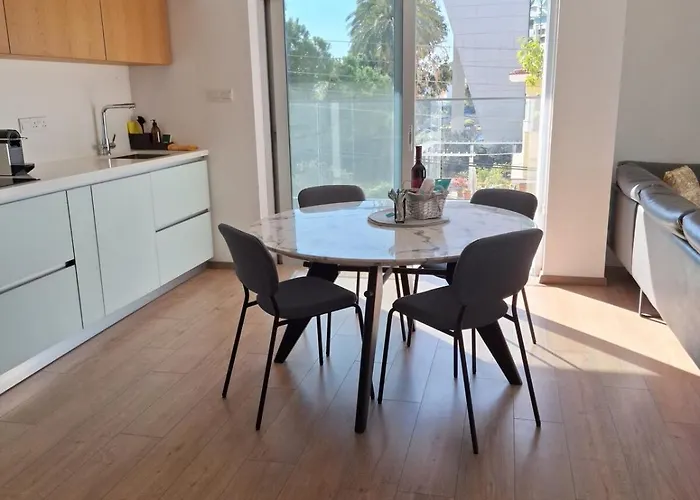 شقة Luxury Seafront 2 Bedroom *